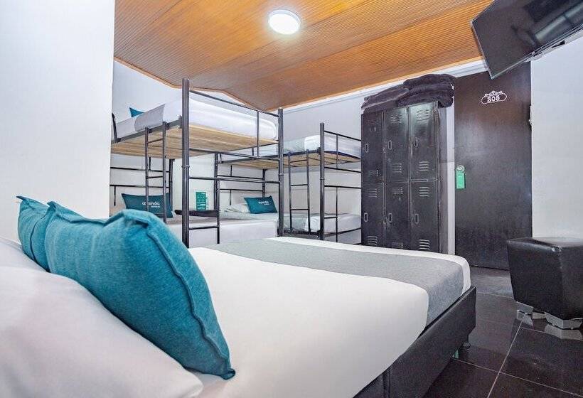 חדר משפחתי, Bogota Home