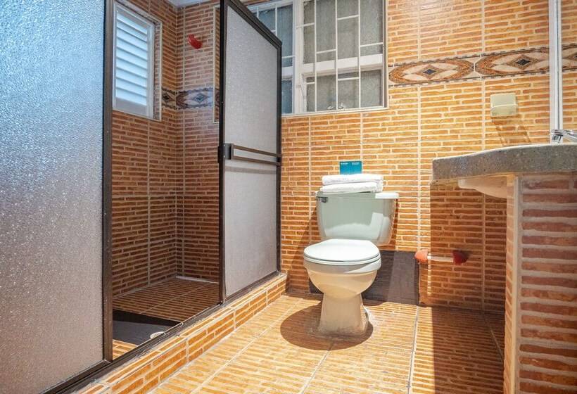 חדר משפחתי, Bogota Home