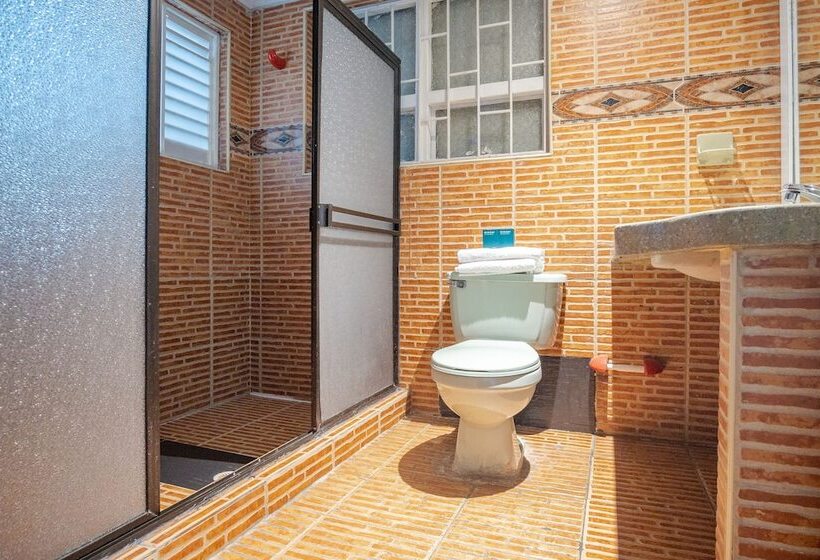 חדר משפחתי, Bogota Home