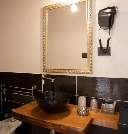 Standart Oda, Alterego B&b