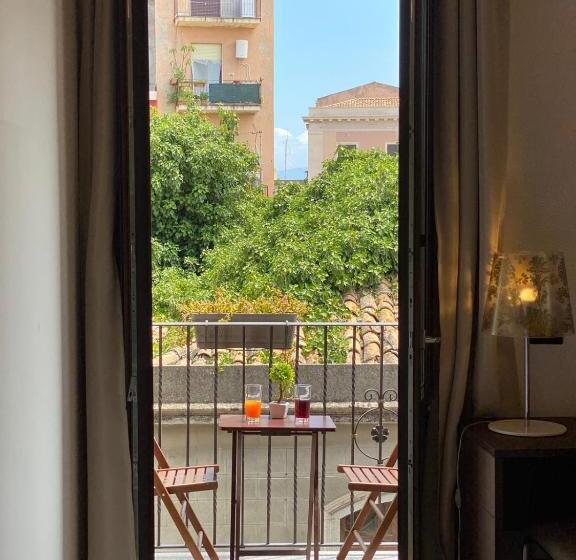 Номер Стандарт с Балконом, Alterego B&b