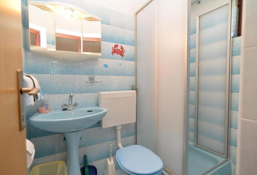 클래식 4인 룸, Apartment Ana 1068