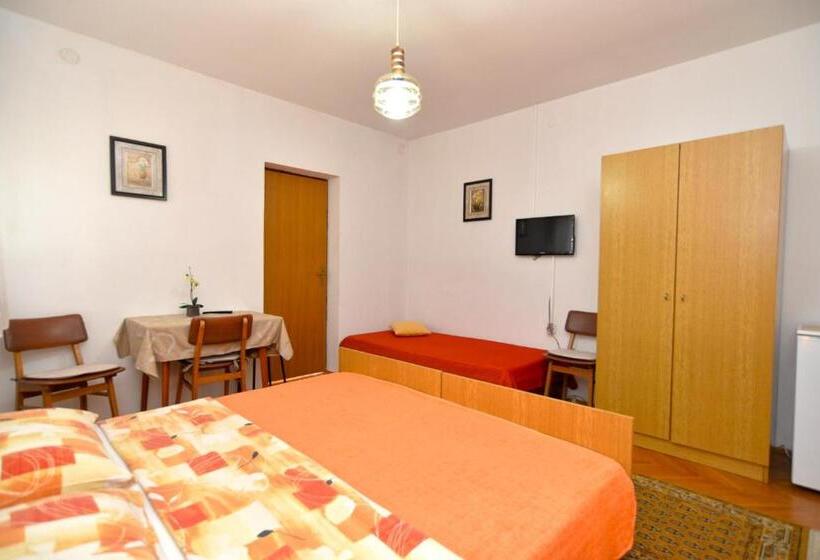 클래식 4인 룸, Apartment Ana 1068