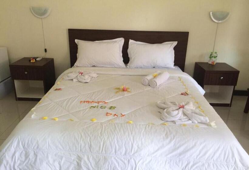 اتاق سوپریور با تخت بزرگ, D Batur