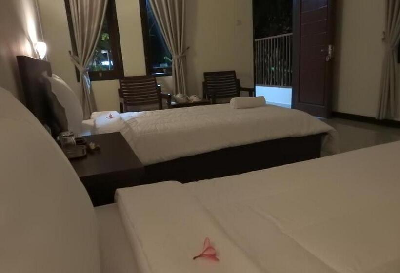 اتاق استاندارد, D Batur