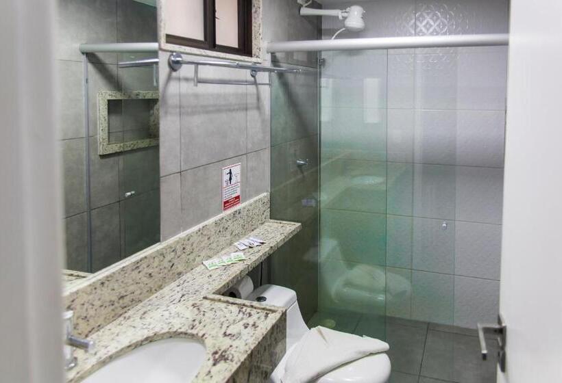 اتاق استاندارد چهارنفره با بالکن, Pousada Praia De Porto