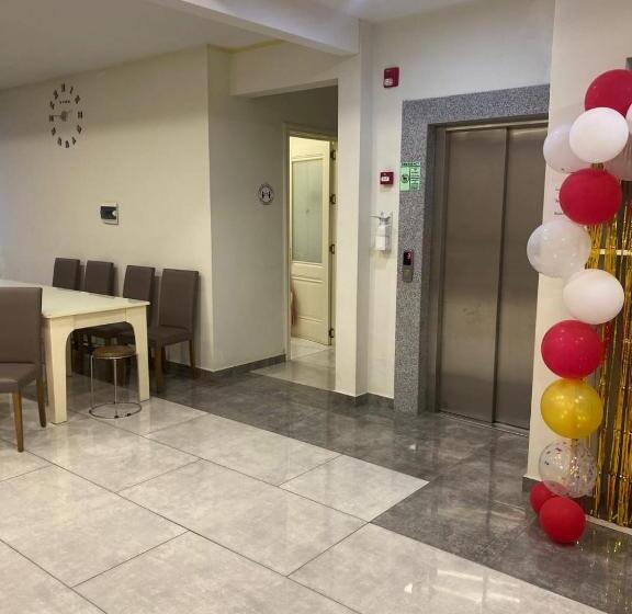 اتاق لوکس با بالکن, Batum