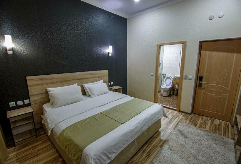 اتاق استاندارد با چشمانداز شهر, Level