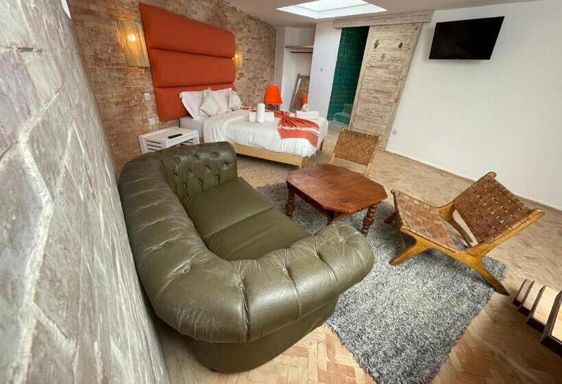 سوییت جونیور, Mama Souiri