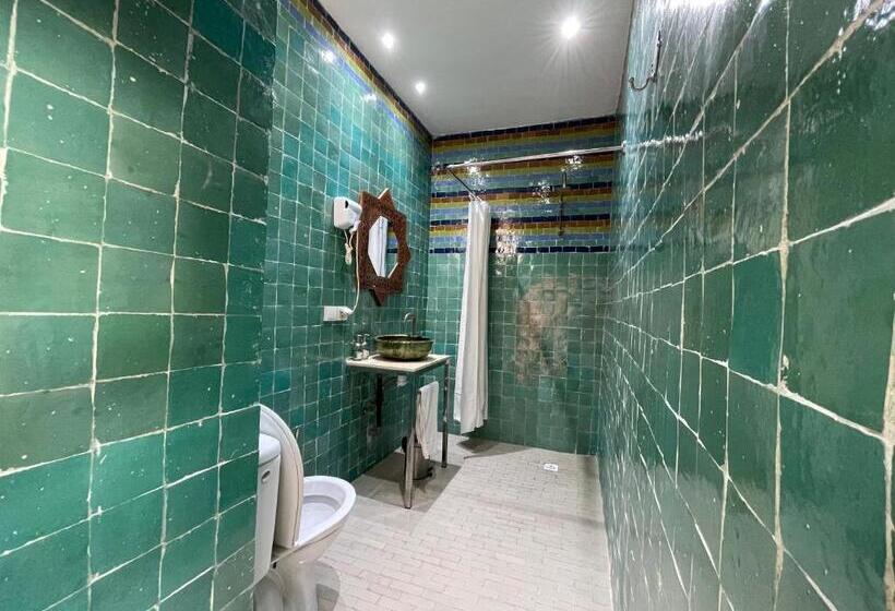 سوییت جونیور, Mama Souiri