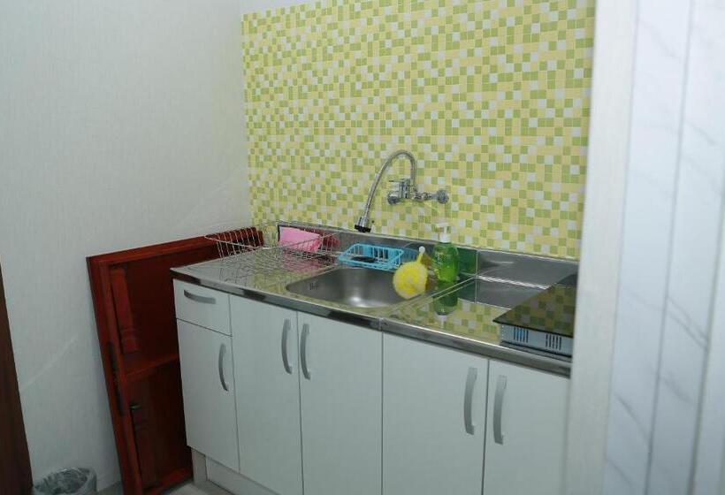 Quarto Familiar Superior, Mangsang Beach Pension