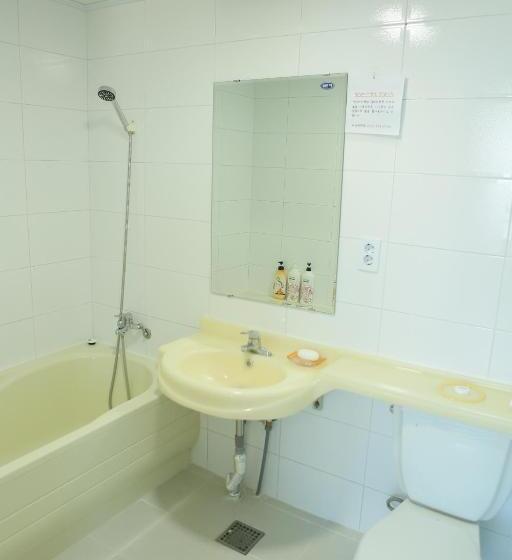 Suite Familiar, Mangsang Beach Pension