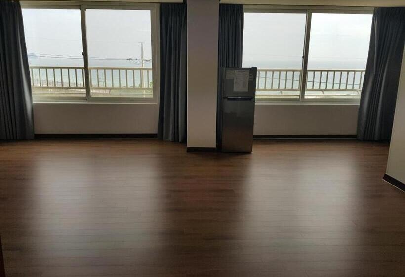 Suite Familiar, Mangsang Beach Pension