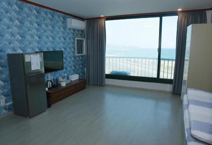 Семейный Номер Superior, Mangsang Beach Pension