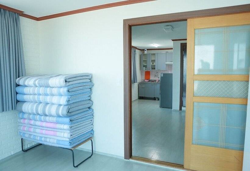 Suite Familiar, Mangsang Beach Pension