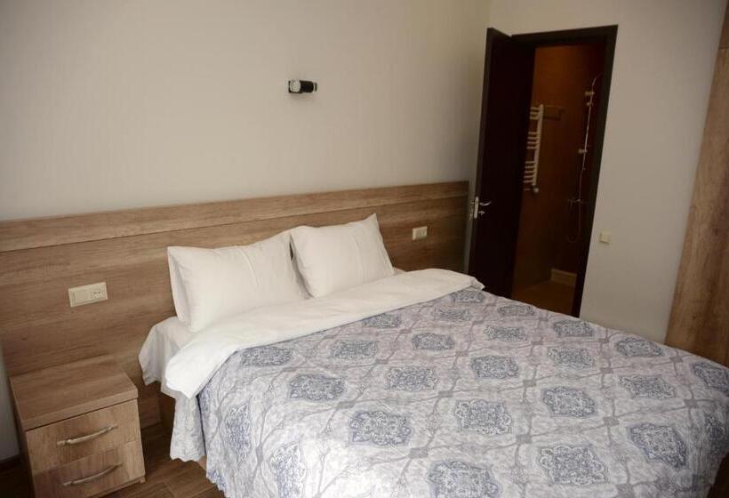 اتاق استاندارد, Batum