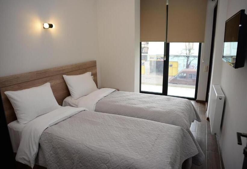 اتاق استاندارد, Batum