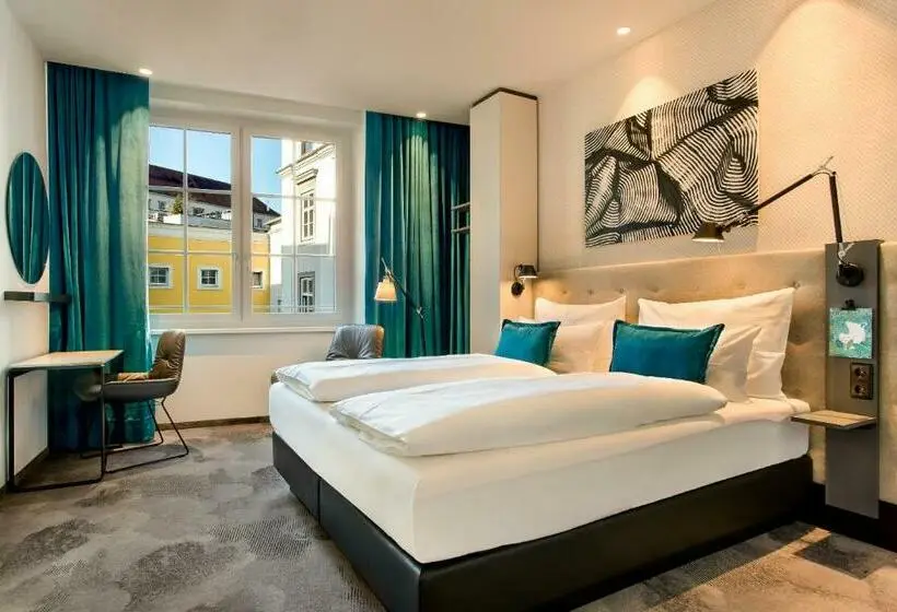 キングサイズベッドのスタンダードルーム, Motel One Linz Hauptplatz