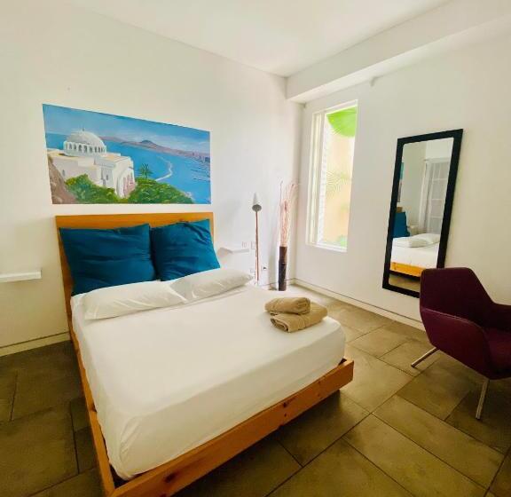 اتاق استاندارد با سرویس بهداشتی مشترک, Oasis Cali Hostel