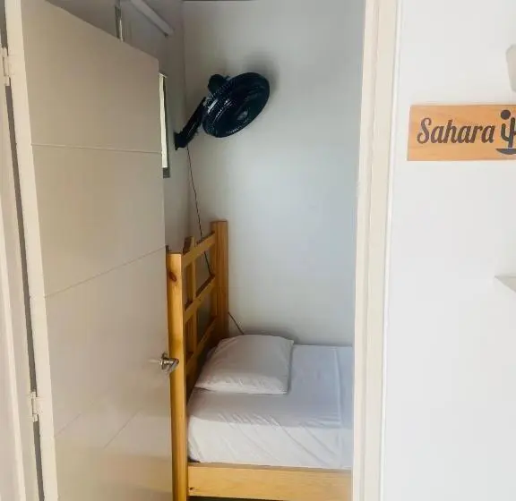 اتاق استاندارد یک نفره, Oasis Cali Hostel