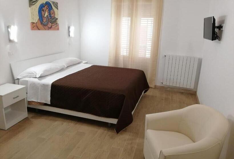 스위트, Opera Boutique Rooms