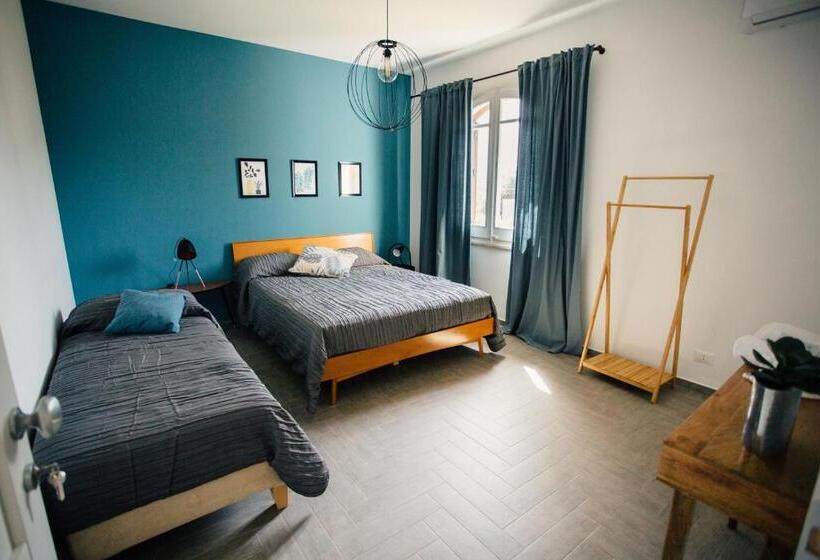 חדר קומפורט לשלושה, Pagghiara B&b