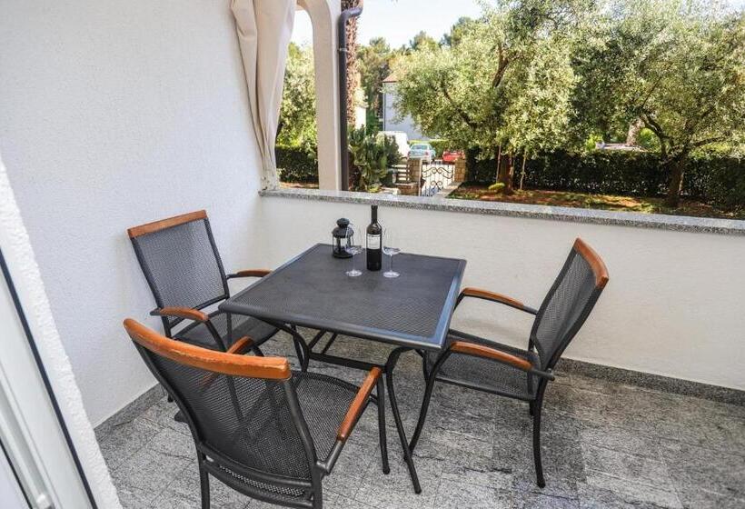 Апартаменты 1 Спальня с Террасой, Apartments Silvano 407