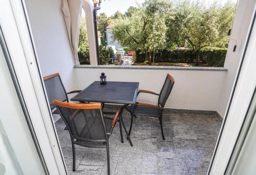 Апартаменты 1 Спальня с Террасой, Apartments Silvano 407