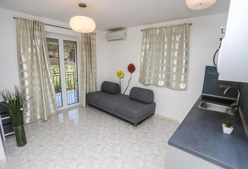 Апартаменты 1 Спальня с Балконом, Apartments Silvano 407