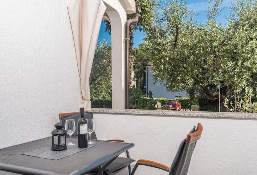 Апартаменты 1 Спальня с Террасой, Apartments Silvano 407