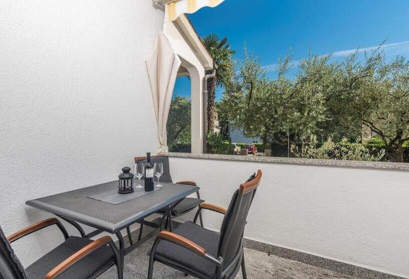 Апартаменты 1 Спальня с Террасой, Apartments Silvano 407