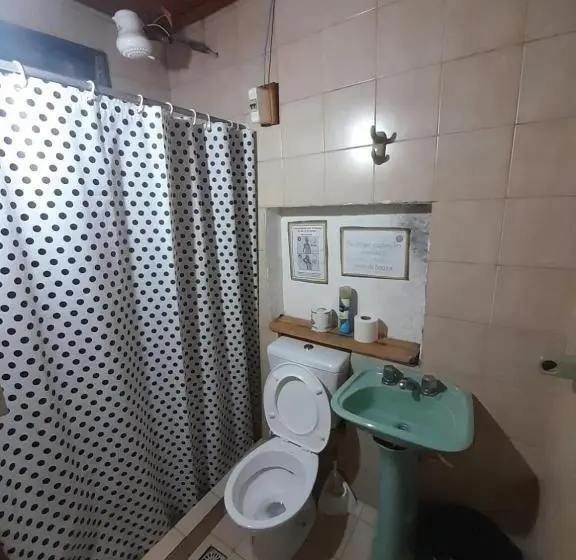 バス共有のスタンダードルーム, Como En Casa Hostel