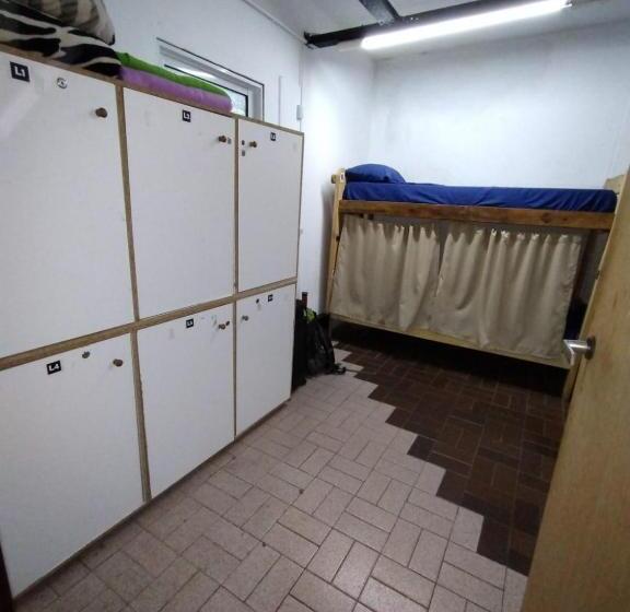 מיטה בחדר משותף, Como En Casa Hostel