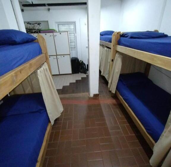 מיטה בחדר משותף, Como En Casa Hostel