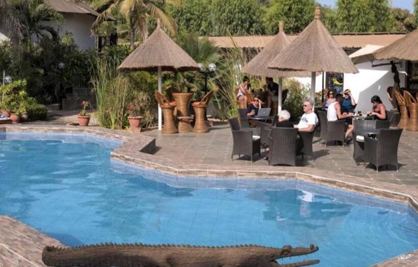 اتاق خانوادگی, Bakotu