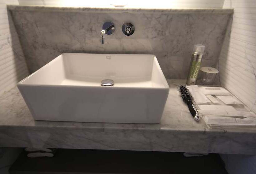 اتاق استاندارد, Bestie