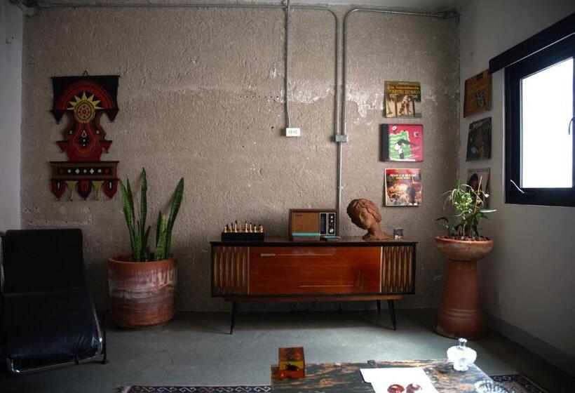 Люкс Superior, Boutique Lafayette Tijuana