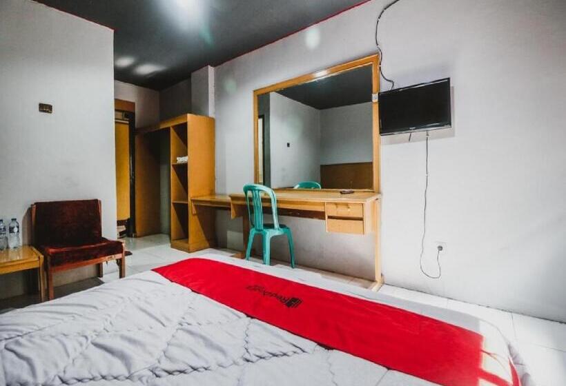 Номер Стандарт, Reddoorz Plus Near Rscm Jakarta