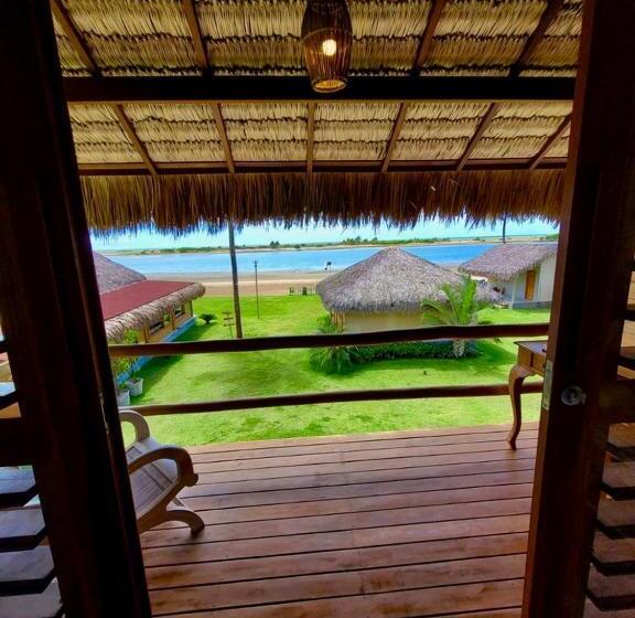 Triple Room Sea View, Vila Ybytu Eco Resort