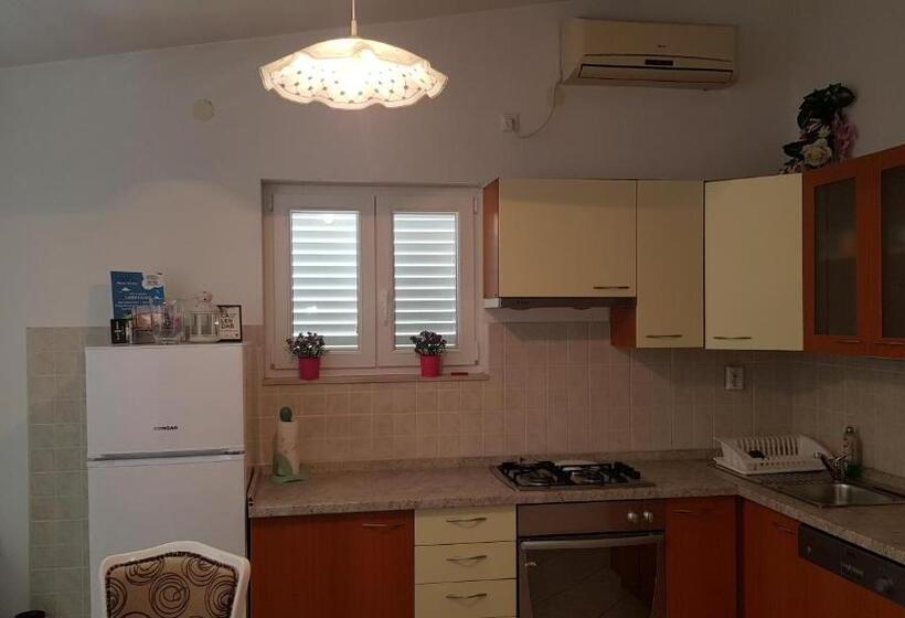 海の見える１ベッドルームアパートメント, Apartments Boćin Rosso