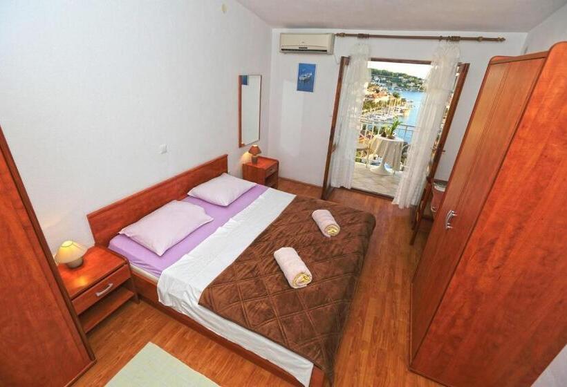 テラス付き１ベッドルームアパートメント, Apartments Boćin Rosso