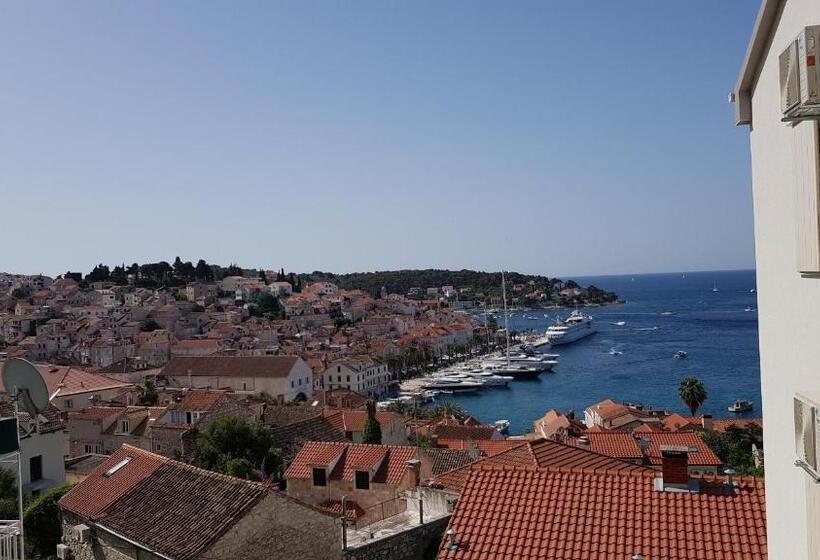 キングサイドベッドのスタンダードワンルーム, Apartments Boćin Rosso