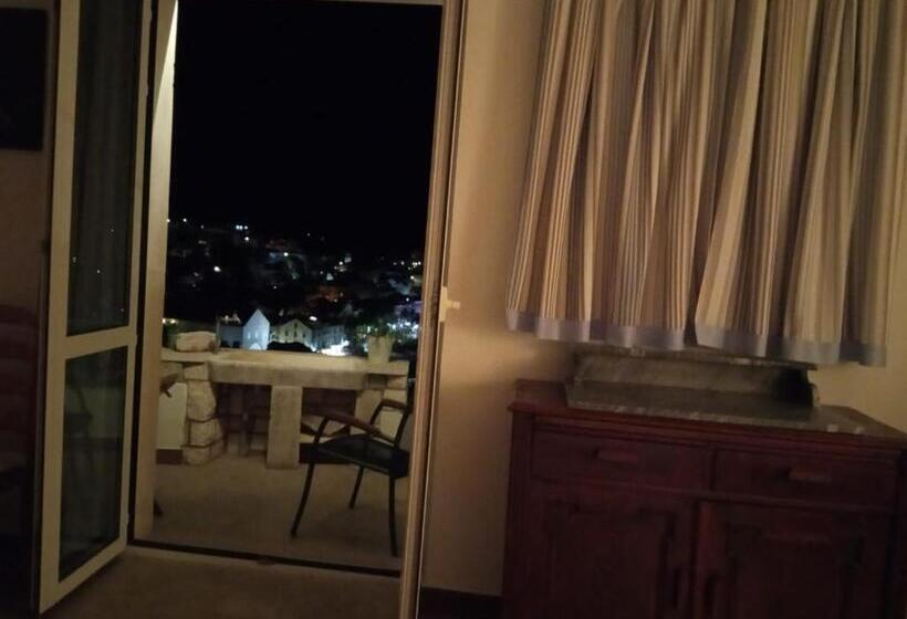 キングサイドベッドのスタンダードワンルーム, Apartments Boćin Rosso