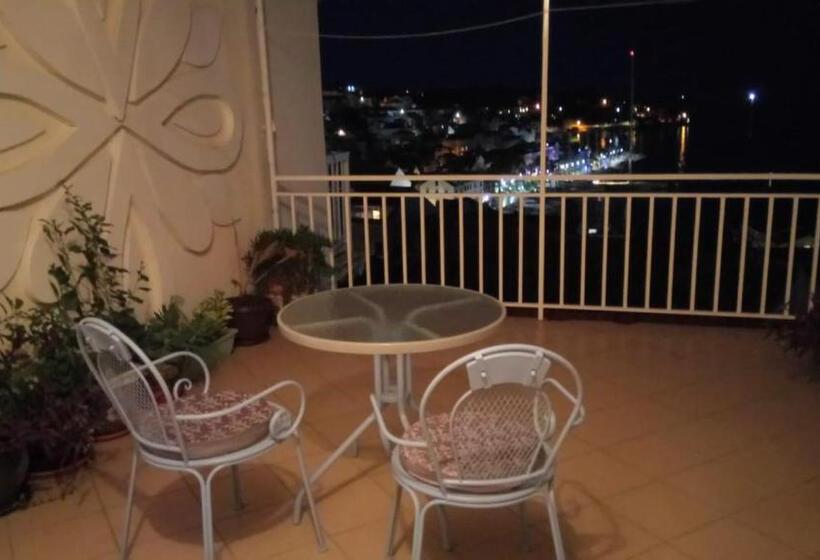 オーシャンビューデラックスルームバルコニー付き, Apartments Boćin Rosso