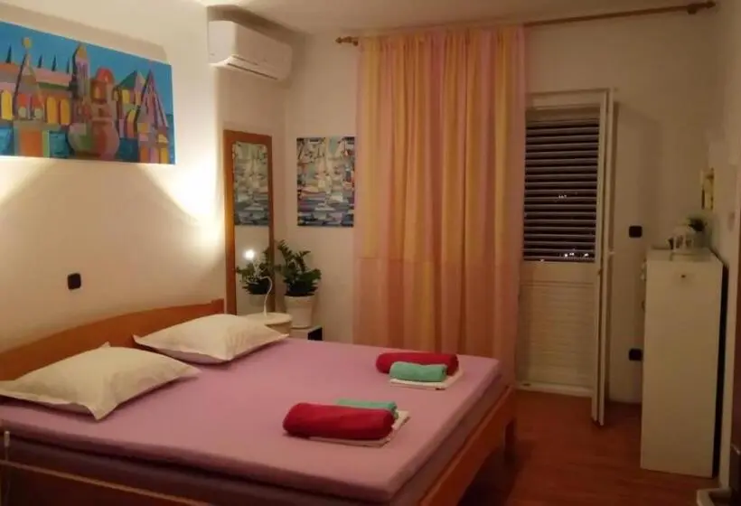 オーシャンビューデラックスルームバルコニー付き, Apartments Boćin Rosso
