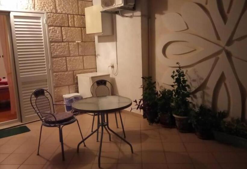 オーシャンビューデラックスルームバルコニー付き, Apartments Boćin Rosso