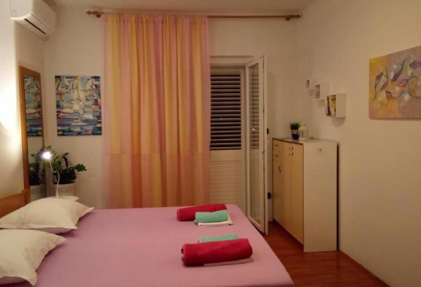 オーシャンビューデラックスルームバルコニー付き, Apartments Boćin Rosso