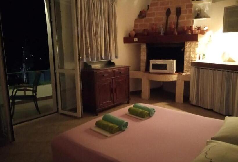 キングサイドベッドのスタンダードワンルーム, Apartments Boćin Rosso