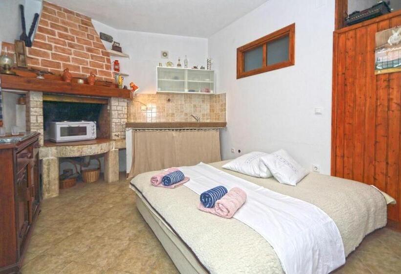 キングサイドベッドのスタンダードワンルーム, Apartments Boćin Rosso