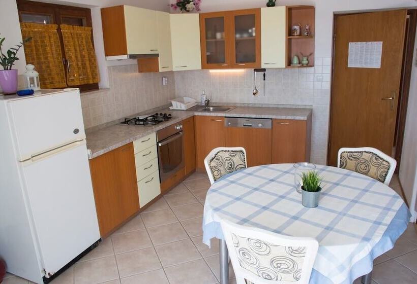 海の見える１ベッドルームアパートメント, Apartments Boćin Rosso